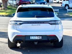 2022 Porsche
Macan GTS