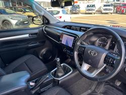 2022 Toyota
Hilux SR5