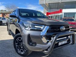 2022 Toyota
Hilux SR5