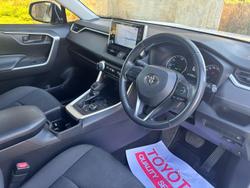 2022 Toyota
                RAV4 GX