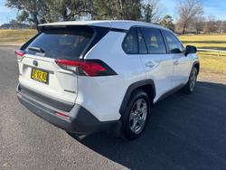 2022 Toyota
RAV4 GX