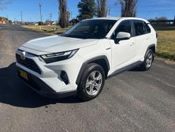 2022 Toyota
                RAV4 GX