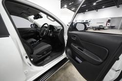 2021 Mitsubishi
Triton GLX+