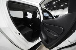 2021 Mitsubishi
Triton GLX+