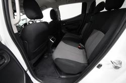 2021 Mitsubishi
Triton GLX+