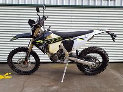 2025 Triumph TF 450-E Off Road White
