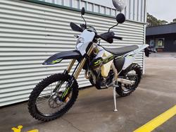 2025 Triumph TF 450-E Off Road White