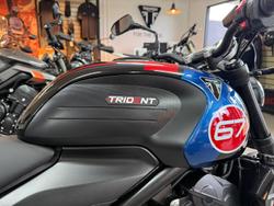 2025 Triumph Trident 660 Full Power Triple Tribute Trident Black