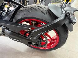 2025 Triumph Trident 660 Full Power Triple Tribute Trident Black