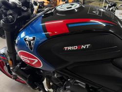 2025 Triumph Trident 660 Full Power Triple Tribute Trident Black
