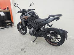 2025 CFMOTO 300 NK ABS
