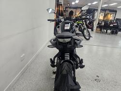 2025 CFMOTO 300 NK ABS