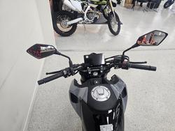 2025 CFMOTO 300 NK ABS