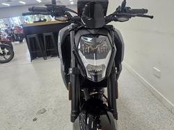 2025 CFMOTO 300 NK ABS