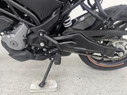 2025 CFMOTO 300 NK ABS