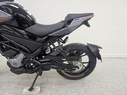 2025 CFMOTO 300 NK ABS