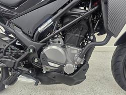 2025 CFMOTO 300 NK ABS