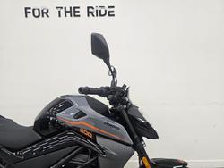 2025 CFMOTO 300 NK ABS