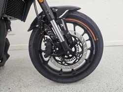 2025 CFMOTO 300 NK ABS