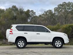 2017 Toyota
Landcruiser Prado GX