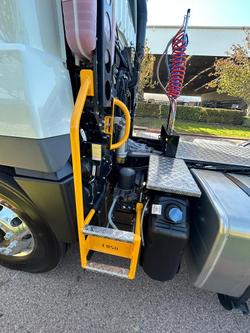 2025 Fuso Shogun 455hp WHITE