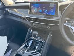 2023 LDV
D90 Executive