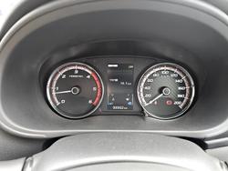 2023 Mitsubishi
Triton GLX