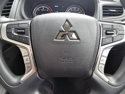 2023 Mitsubishi
Triton GLX