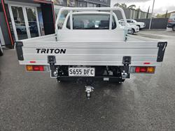 2023 Mitsubishi
Triton GLX