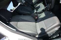 2025 Hyundai
Kona Hybrid D-CT 2WD Premium