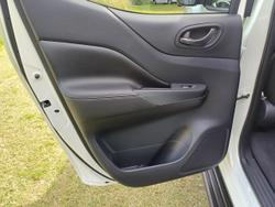 2025 Nissan
Navara Pro-4X Warrior (4x4)