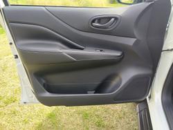 2025 Nissan
Navara Pro-4X Warrior (4x4)
