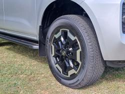 2025 Nissan
Navara ST-X (4x4) Leather/NO Sunroof