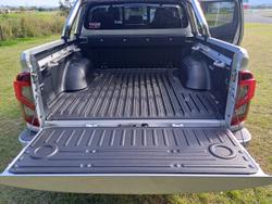 2025 Nissan
Navara ST-X (4x4) Leather/NO Sunroof