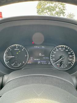 2025 Nissan
                Navara ST (4x4)