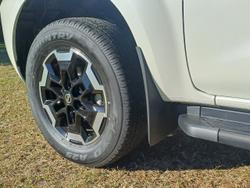 2024 Nissan
                Navara ST (4x4)