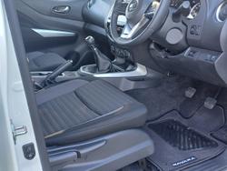2024 Nissan
                Navara ST (4x4)