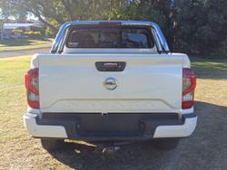 2024 Nissan
                Navara ST (4x4)