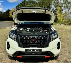 2025 Nissan
Navara Pro-4X (4x4)
