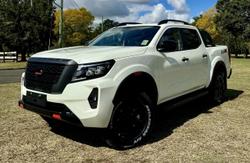 2025 Nissan
Navara Pro-4X (4x4)