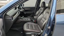 2021 Mazda
CX-5 Akera