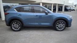 2021 Mazda
CX-5 Akera