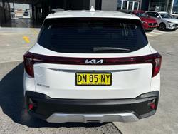 2024 Kia
                Seltos Sport