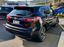 2017 Nissan
QASHQAI ST-L