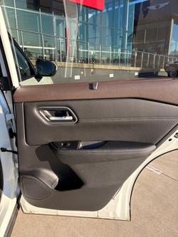 2024 Nissan
X-TRAIL Ti-L