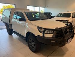 2022 Toyota
                Hilux 4x4 2.8L DSL E/C/C 6AT SR