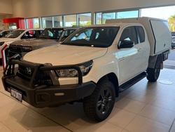 2022 Toyota
                Hilux 4x4 2.8L DSL E/C/C 6AT SR