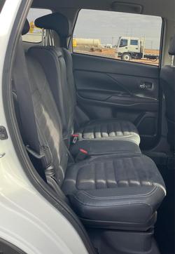 2021 Mitsubishi
Outlander LS