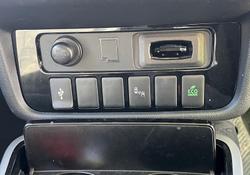 2021 Mitsubishi
Outlander LS
