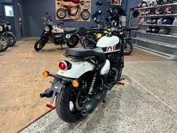 2025 Royal Enfield SHOTGUN 650 WHITE
